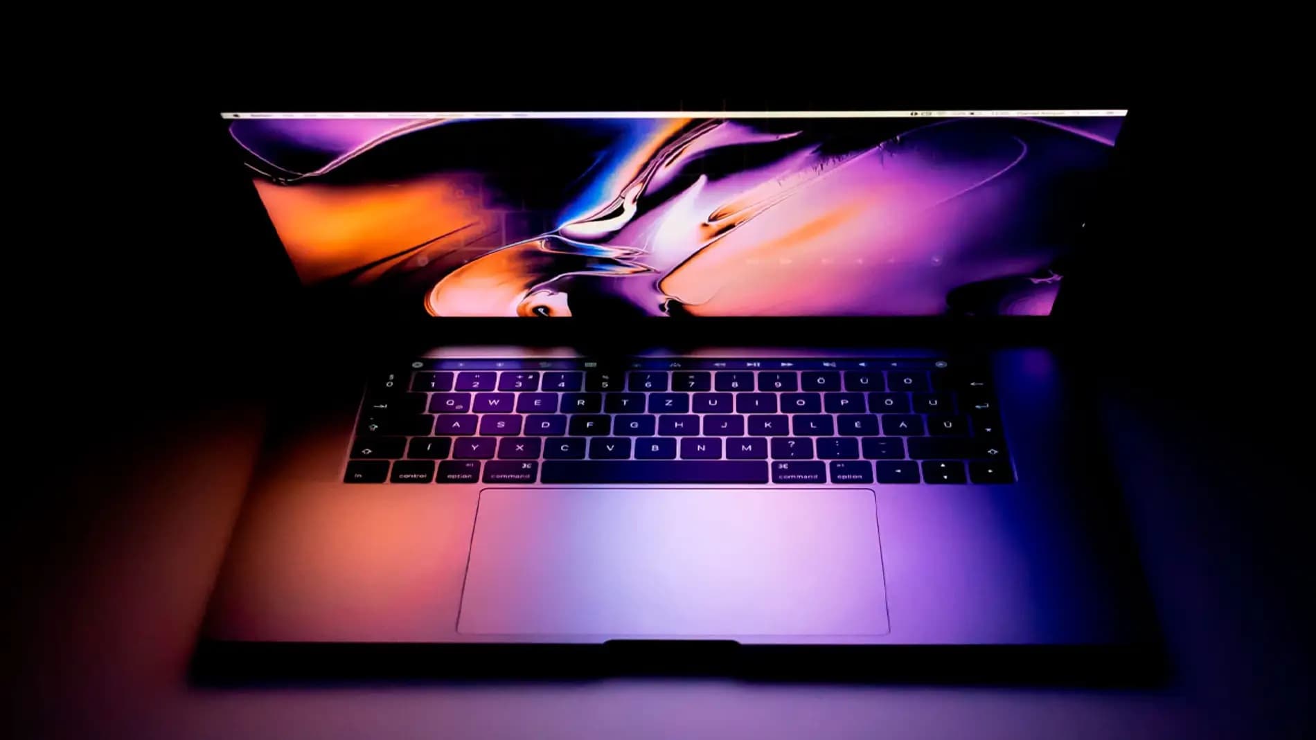 Apple Unveils M5 Pro MacBook Pro Imminent
